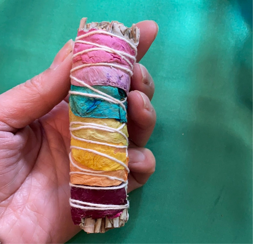 7 Chakra Sage (White Sage with 7 Color Rose Petals)